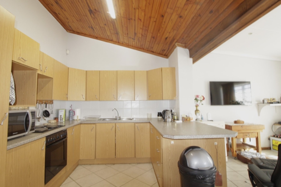 3 Bedroom Property for Sale in Wavecrest Eastern Cape